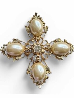 Vintage Gold Ornate Filigree Faux Pearl and Rhinestone Maltese Cross Brooch Pin